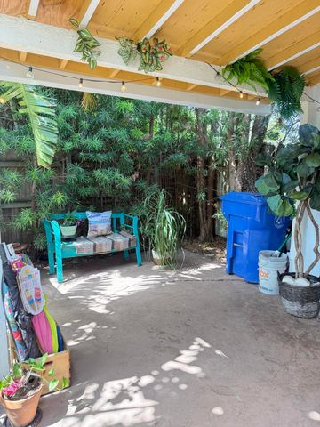 407 W Palm Street, Lantana, FL 33462