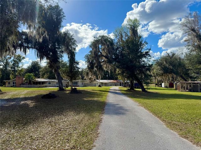 11816 SE COUNTY ROAD 234, Micanopy, FL 32667
