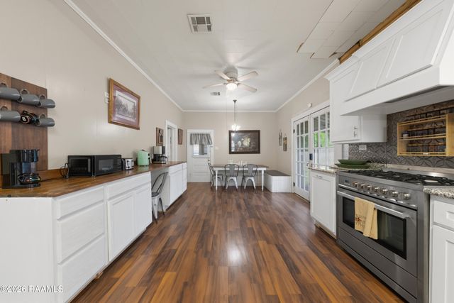 322 S Main Street, Breaux Bridge, LA 70517