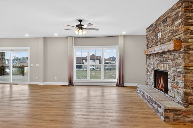 746 N Russell St, Portland, TN 37148