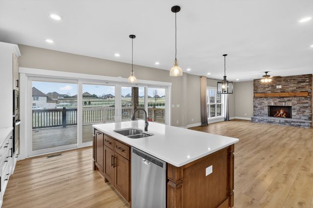 746 N Russell St, Portland, TN 37148