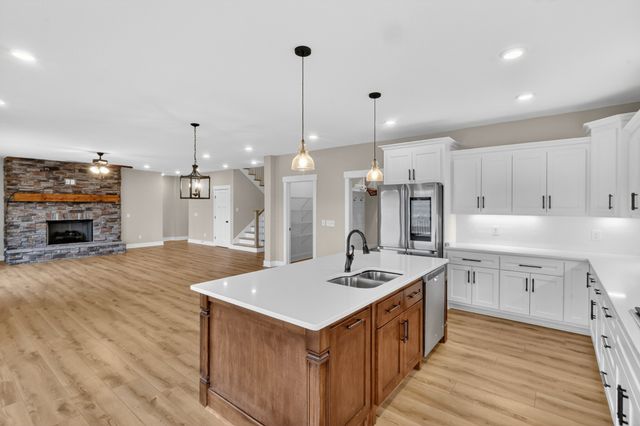 746 N Russell St, Portland, TN 37148