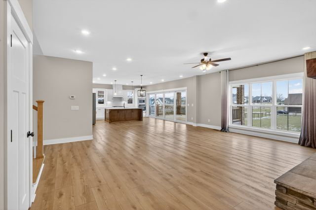 746 N Russell St, Portland, TN 37148