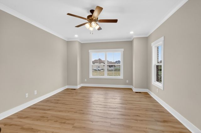 746 N Russell St, Portland, TN 37148