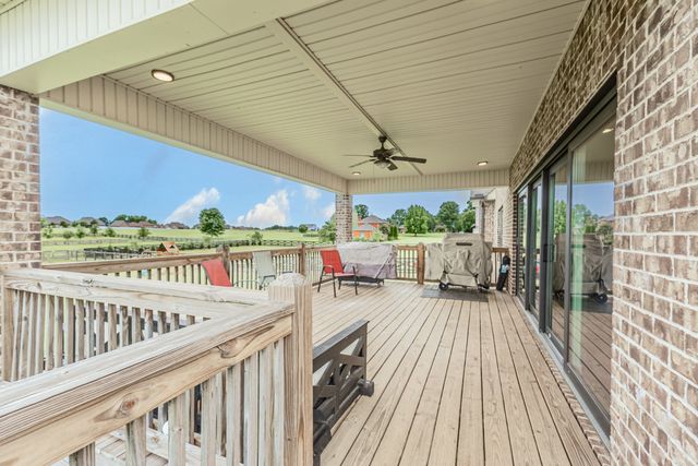 746 N Russell St, Portland, TN 37148