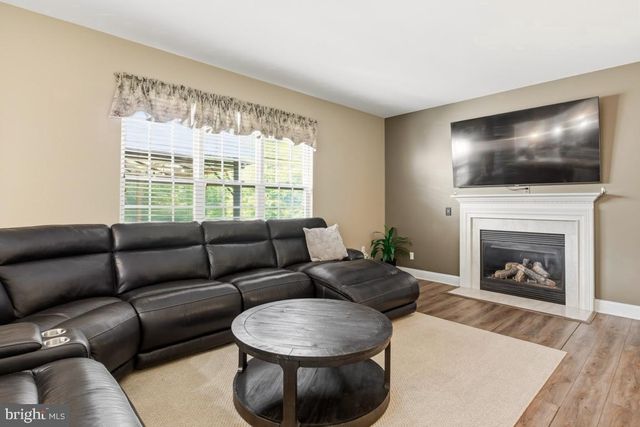 225 TOLLGATE RD, Quakertown, PA 18951
