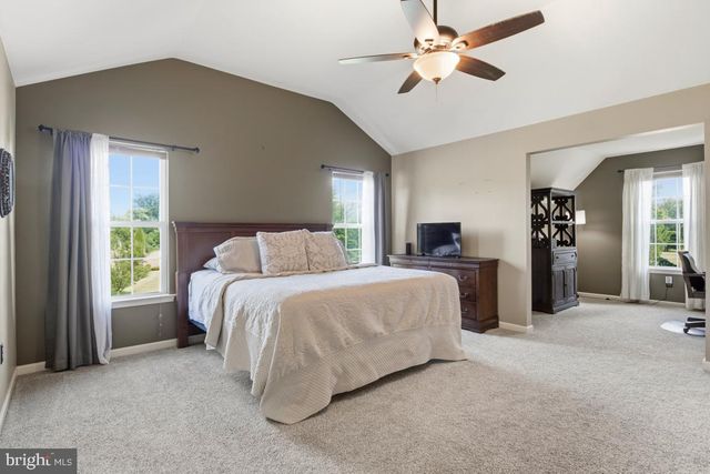 225 TOLLGATE RD, Quakertown, PA 18951