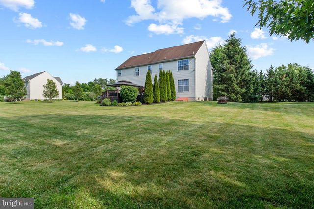 225 TOLLGATE RD, Quakertown, PA 18951