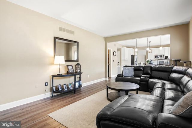 225 TOLLGATE RD, Quakertown, PA 18951
