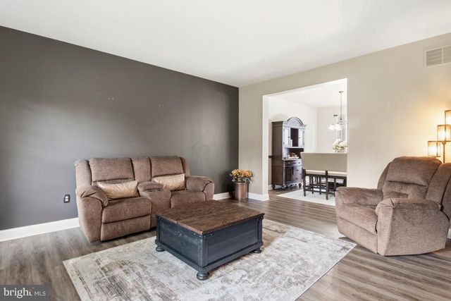 225 TOLLGATE RD, Quakertown, PA 18951