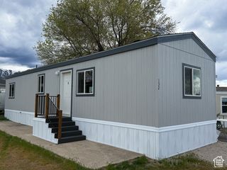 132 BARRINGTON WAY, Layton, UT 84041