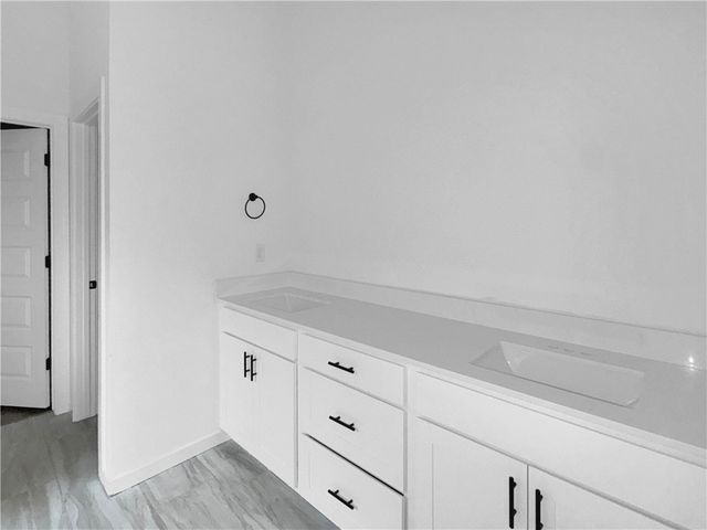 1870 E Fiji Street, Fayetteville, AR 72701