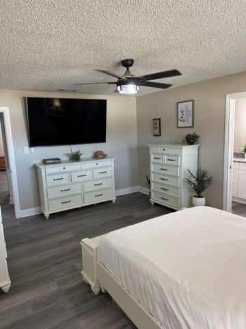 4 Finley Circle, Krum, TX 76249