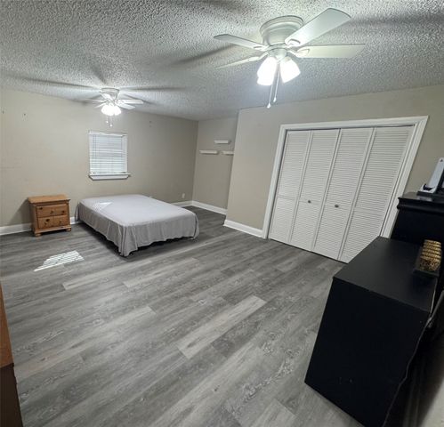 4 Finley Circle, Krum, TX 76249