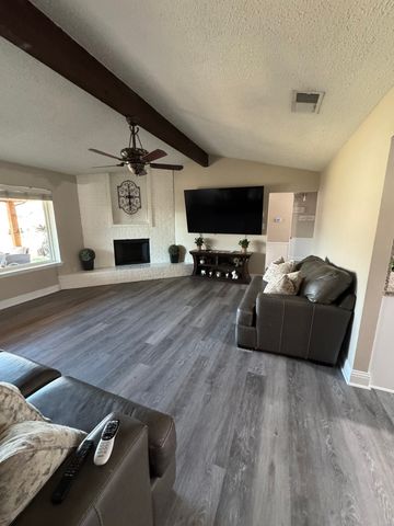 4 Finley Circle, Krum, TX 76249