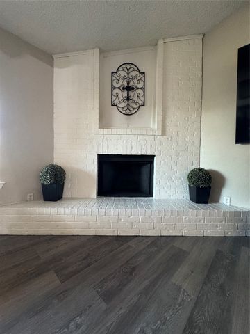 4 Finley Circle, Krum, TX 76249