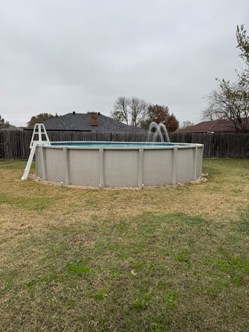 4 Finley Circle, Krum, TX 76249