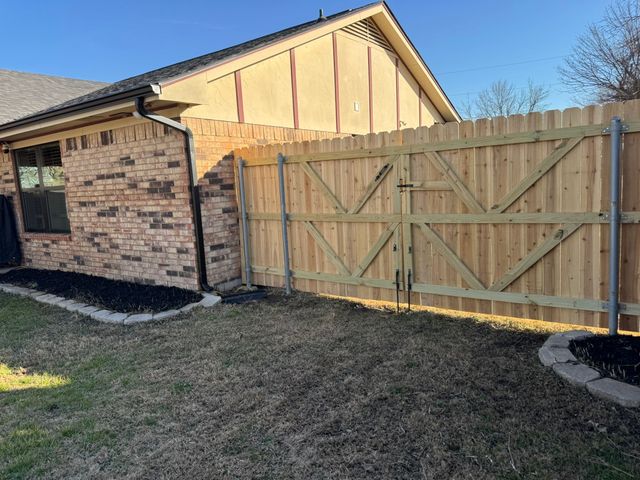 4 Finley Circle, Krum, TX 76249