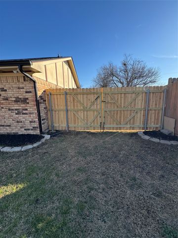 4 Finley Circle, Krum, TX 76249