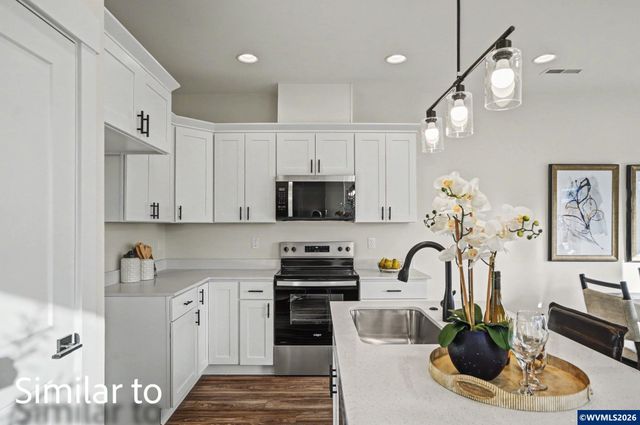 2562 Promise Wy, Lebanon, OR 97355