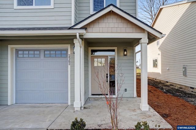 2562 Promise Wy, Lebanon, OR 97355