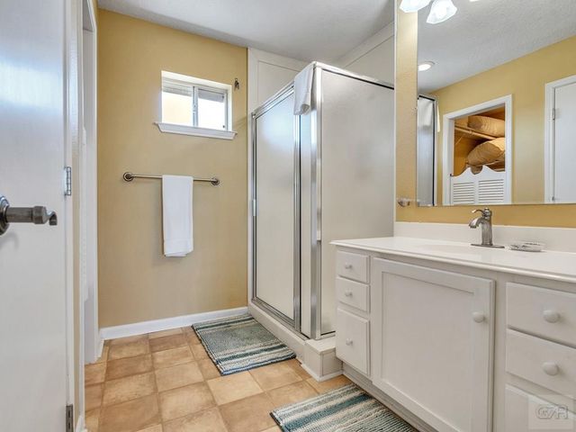 16627 Bayfront Drive, Jamaica Beach, TX 77554