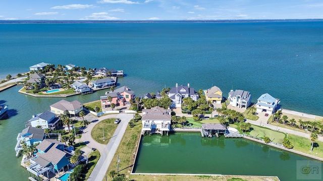 16627 Bayfront Drive, Jamaica Beach, TX 77554