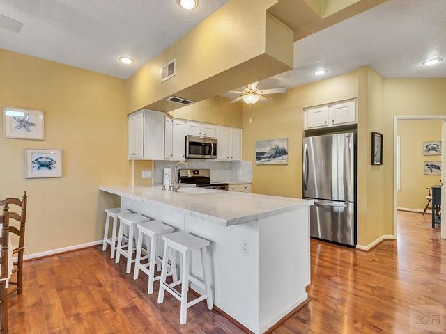 16627 Bayfront Drive, Jamaica Beach, TX 77554