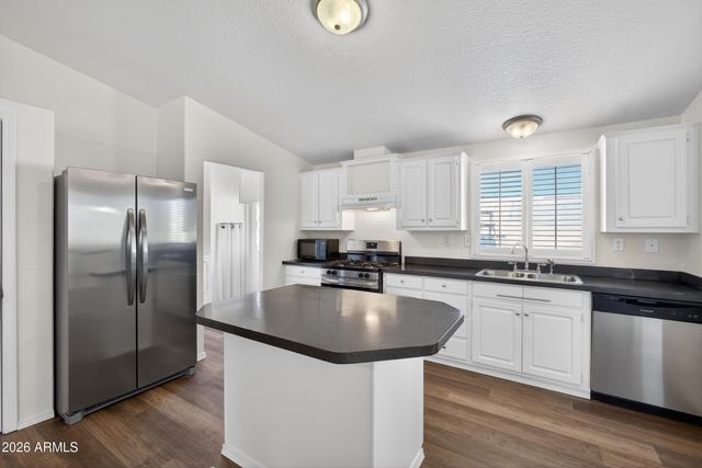 9107 E BAYWOOD Avenue, Mesa, AZ 85208