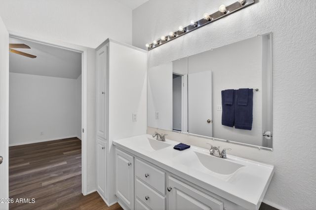 9107 E BAYWOOD Avenue, Mesa, AZ 85208