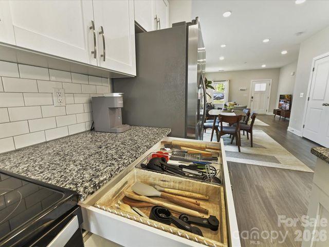 6400 Carver Boulevard, Charlotte, NC 28269