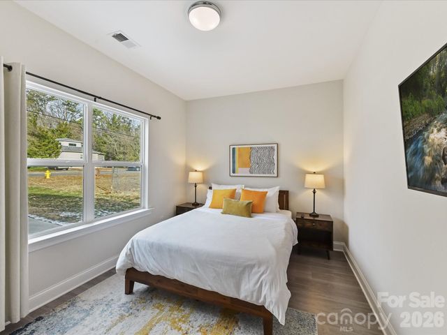 6400 Carver Boulevard, Charlotte, NC 28269