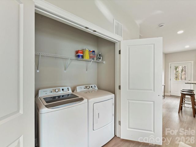 6400 Carver Boulevard, Charlotte, NC 28269