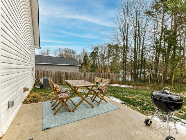 6400 Carver Boulevard, Charlotte, NC 28269