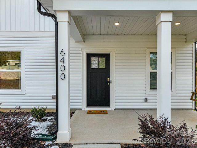 6400 Carver Boulevard, Charlotte, NC 28269