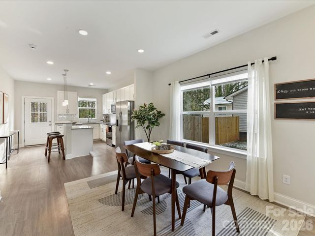 6400 Carver Boulevard, Charlotte, NC 28269