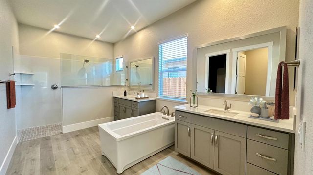 3024 Atirro Way, Rancho Cordova, CA 95742