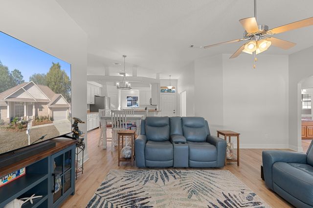 207 Pinque Coat Court, Crestview, FL 32536