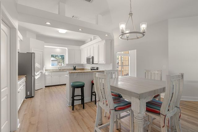 207 Pinque Coat Court, Crestview, FL 32536