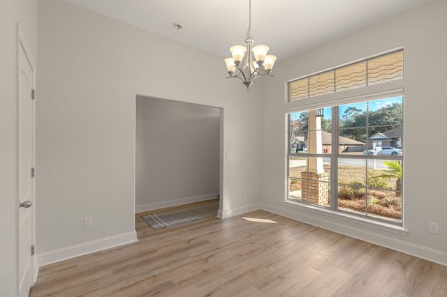 207 Pinque Coat Court, Crestview, FL 32536