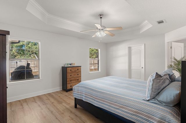 207 Pinque Coat Court, Crestview, FL 32536