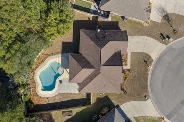 207 Pinque Coat Court, Crestview, FL 32536