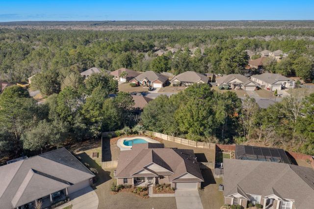 207 Pinque Coat Court, Crestview, FL 32536