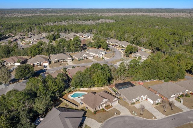 207 Pinque Coat Court, Crestview, FL 32536