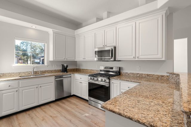 207 Pinque Coat Court, Crestview, FL 32536