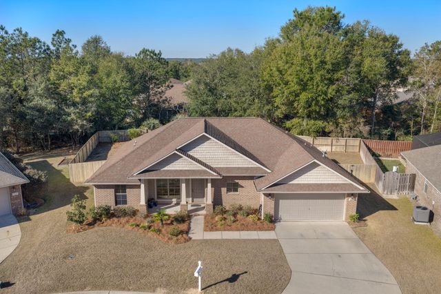 207 Pinque Coat Court, Crestview, FL 32536