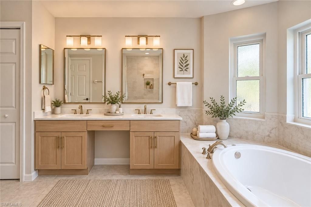 Image 13 of property listing at 927 28th TER, Cape Coral, FL 33914