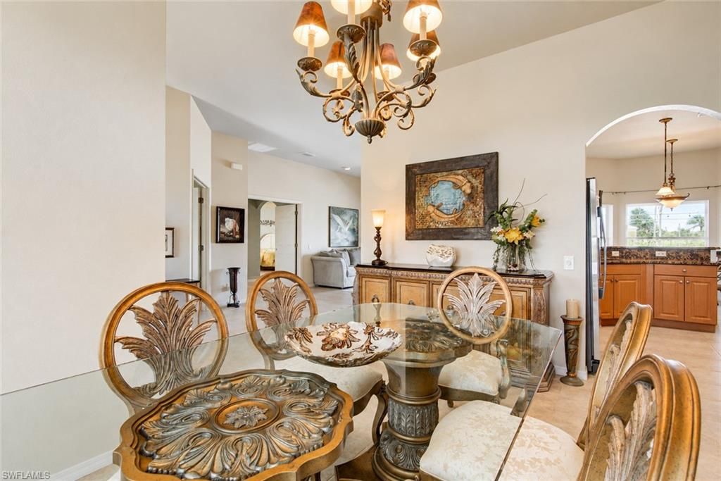 Image 20 of property listing at 927 28th TER, Cape Coral, FL 33914