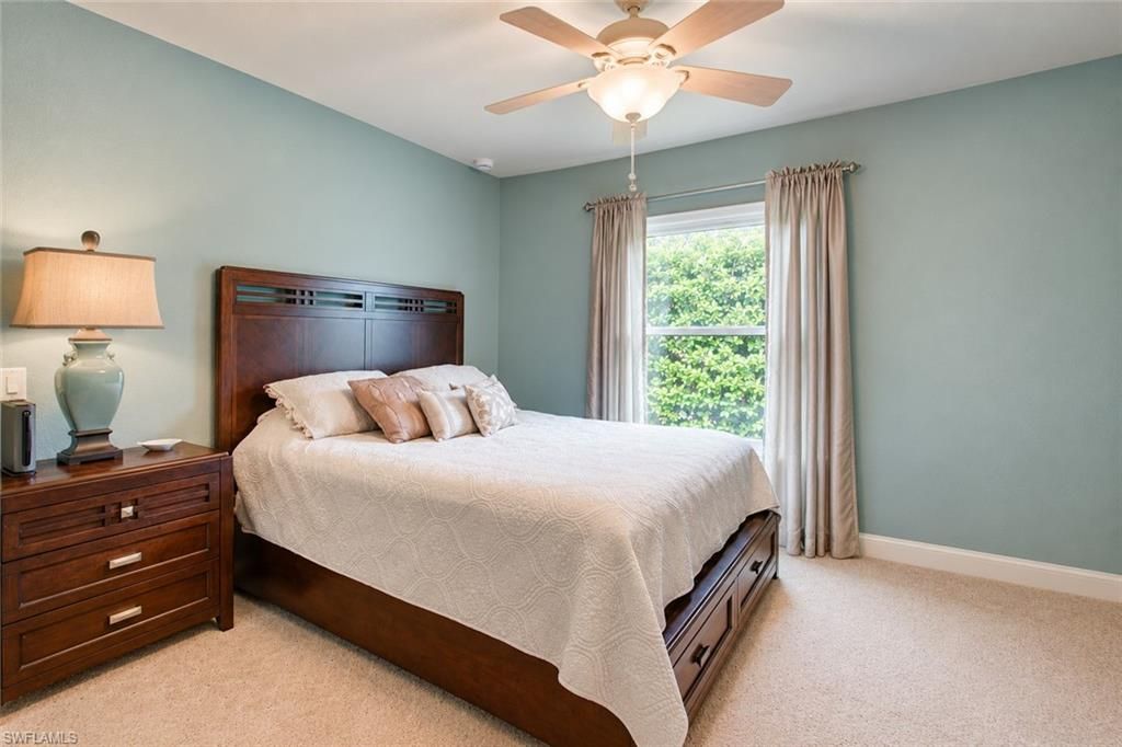 Image 30 of property listing at 927 28th TER, Cape Coral, FL 33914