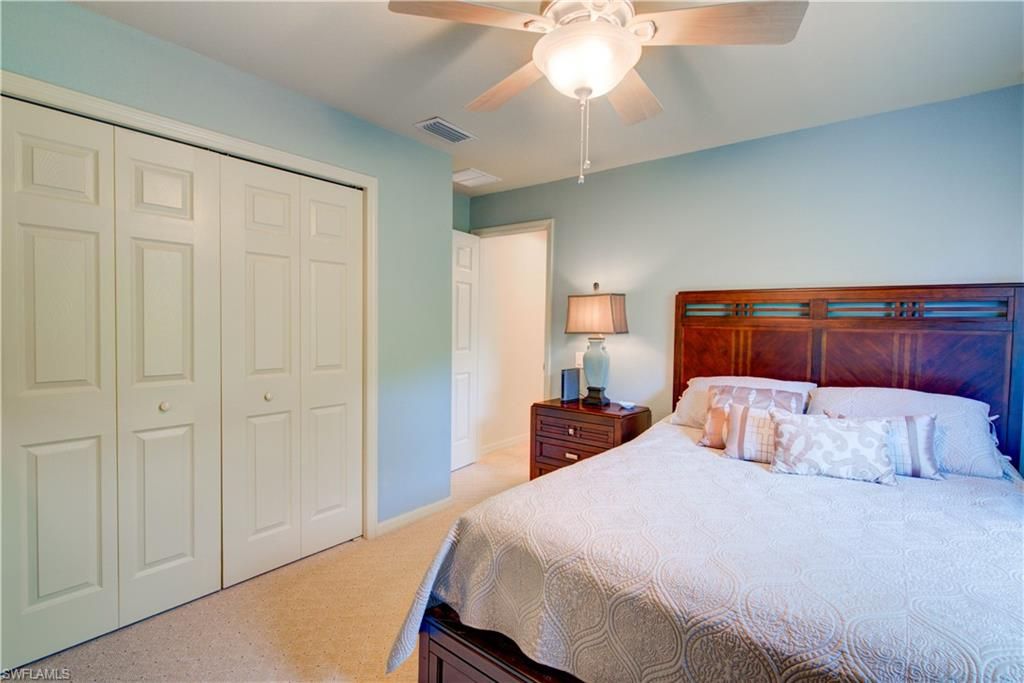 Image 31 of property listing at 927 28th TER, Cape Coral, FL 33914
